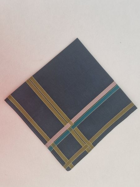 Sada 3 ks pánských barevných kapesníků KP-007 s výšivkou, galerie